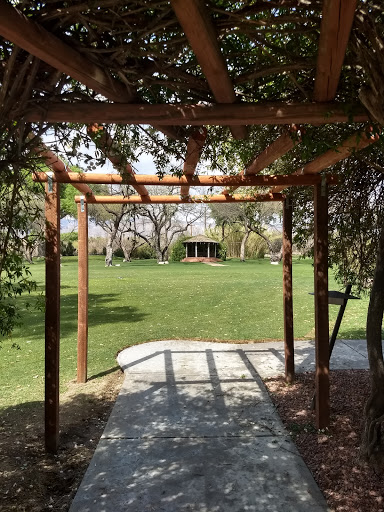 Indoor Lodging «La Mariposa Resort», reviews and photos, 1501 N Houghton Rd, Tucson, AZ 85749, USA