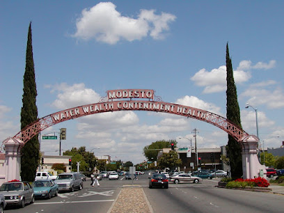 Modesto Arch