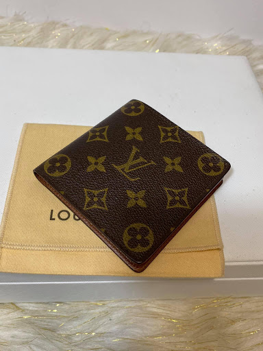 Pawn Shop «Money & More», reviews and photos, 1025 S Riverside Dr, Iowa City, IA 52246, USA