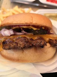 Hamburger du Restaurant de hamburgers MEK’LA by SMATCH BURGER - Original Smash Burger à Paris - n°13