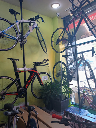 NYC Bicycle Shop image 3