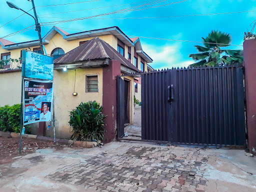Sucess Model Hotel, km 8 off sawmill orelope busstop, Old Ife Rd, Ibadan, Nigeria, Luxury Hotel, state Oyo