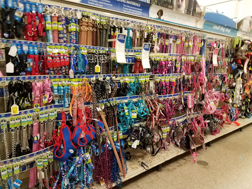 Pet Supply Store «PetSmart», reviews and photos, 220 Commerce Blvd, Fairless Hills, PA 19030, USA
