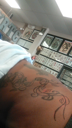 Tattoo Shop «Yellow Rose Tattoo Club», reviews and photos, 508 E Mountain St, Kernersville, NC 27284, USA