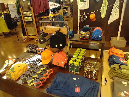 Clothing Store «L.L. Bean», reviews and photos, 75 Evergreen Way, South Windsor, CT 06074, USA