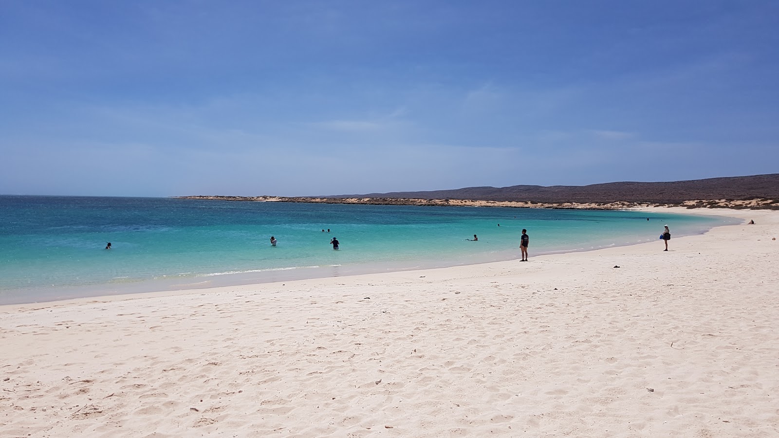 Zdjęcie Turquoise Bay - popularne miejsce wśród znawców relaksu