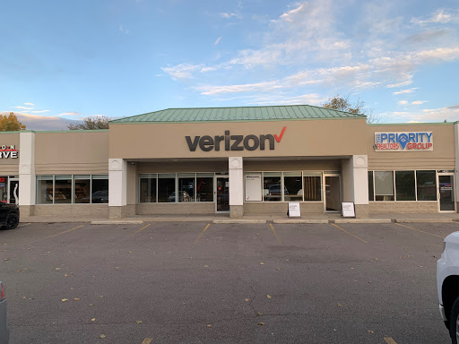 Cell Phone Store «Verizon», reviews and photos, 2531 S Lapeer Rd, Orion Charter Township, MI 48360, USA