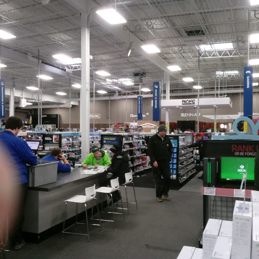Electronics Store «Best Buy», reviews and photos, 13513 Ridgedale Dr, Hopkins, MN 55305, USA