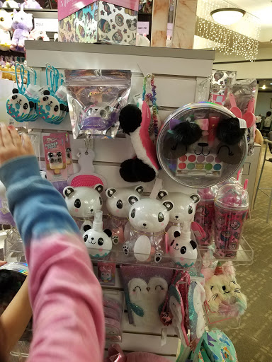 Explore elliott smith tattoo ideas, creative tattoo ideas in Shelby, available at Claires