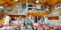 Atmosphère du Restaurant L'Alpe à Saint-Sorlin-d'Arves - n°5