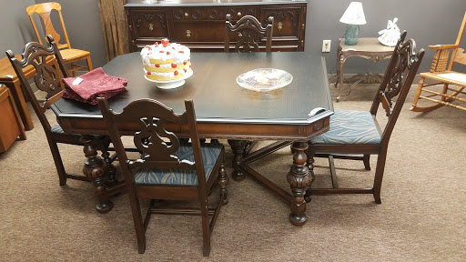 Used Furniture Store «The Attic Furniture and Home Goods», reviews and photos, 2015 Fairfax St, Eau Claire, WI 54701, USA