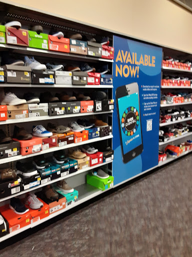 Shoe Store «Shoe Carnival», reviews and photos, 466 Pinnacle Pkwy, Bristol, TN 37620, USA