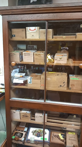 Tobacco Shop «Lucas Pipe & Tobacco», reviews and photos, 201 E University Ave, Las Cruces, NM 88005, USA