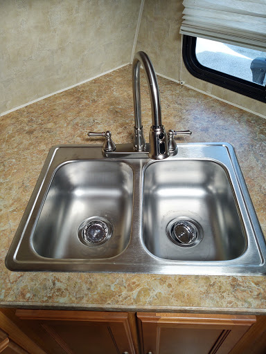 RV Repair Shop «Fountain RV», reviews and photos, 8345 FL-33, Lakeland, FL 33809, USA