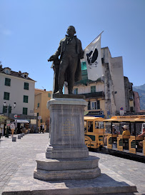 Statue de Pascal Paoli - Statua di Pasquale Paoli du Pizzeria U San Teofalu à Corte - n°2