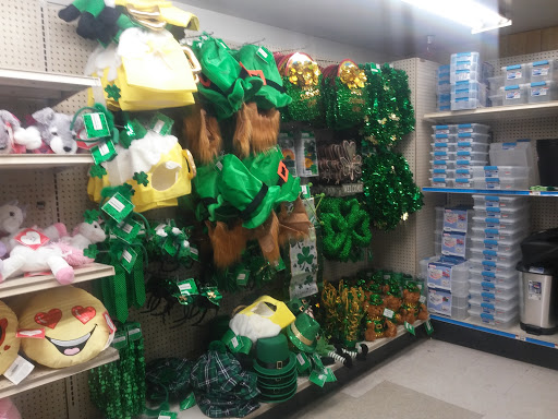 Discount Store «Big Lots», reviews and photos, 5640 Dixie Hwy, Waterford Twp, MI 48329, USA