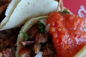 Tacos al Pastor el Trompo image