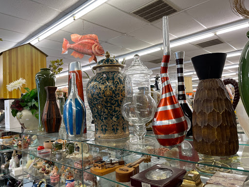 Thrift Store «JUNK 4 UR TRUNK THRIFT STORE», reviews and photos, 5494 New Jesup Hwy, Brunswick, GA 31523, USA