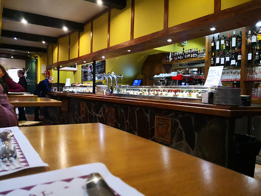 Antollos pinchos y vinos