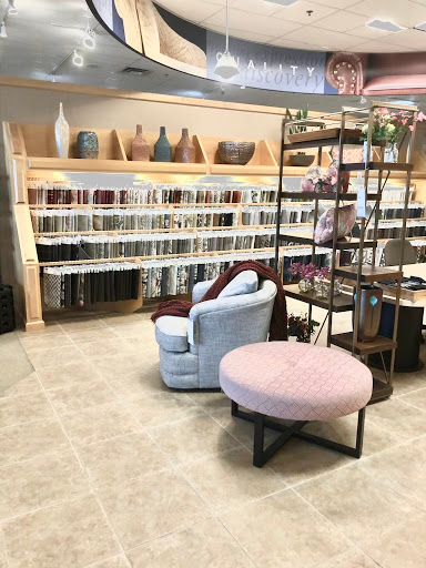 Furniture Store «La-Z-Boy Furniture Galleries», reviews and photos, 233 Buckland Hills Dr, Manchester, CT 06040, USA