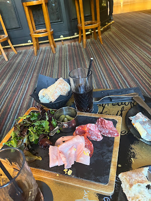 Le bar James Edouard à Gouvieux