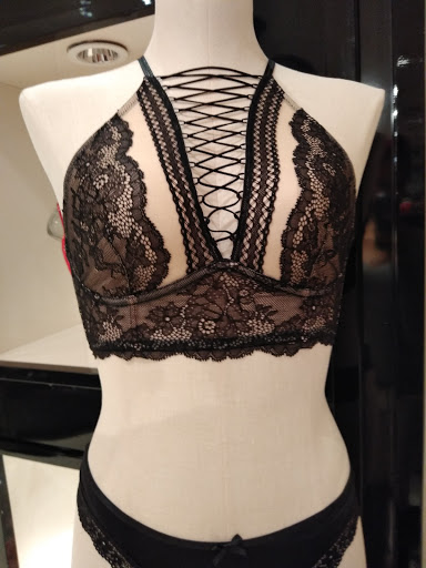 Shopping Mall «Hudson Valley Mall», reviews and photos, 1300 Ulster Ave, Kingston, NY 12401, USA