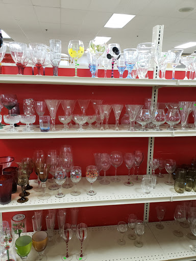 Thrift Store «The Salvation Army Family Store & Donation Center», reviews and photos, 1035 E Rand Rd, Arlington Heights, IL 60004, USA