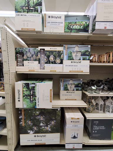 Discount Store «Big Lots», reviews and photos, 103 N Poplar St, Searcy, AR 72143, USA