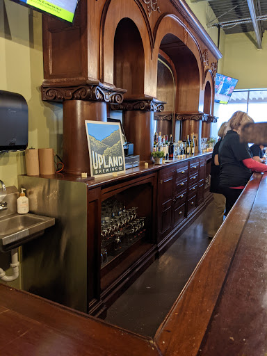 Grocery Store «Wagon Wheel Country Market & Deli», reviews and photos, 1915 S Walnut St, Bloomington, IN 47401, USA