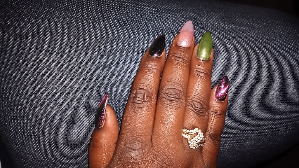 Cutters Hair Salon 47804
