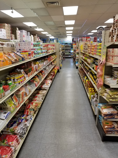 Korean Grocery Store «Lotte Oriental Foods & Gifts», reviews and photos, 4944 N High St, Columbus, OH 43214, USA