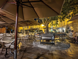 Photo n°17 de Café des Arcades à Valbonne ()