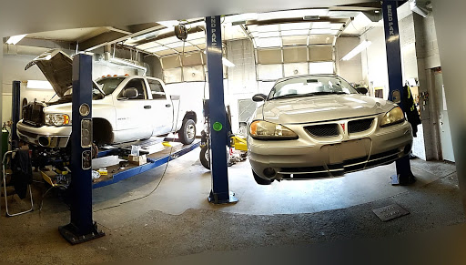 Towing Service «Untouchable Towing & Auto Repair», reviews and photos, 170 N Main St, Middletown, CT 06457, USA