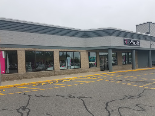 Cell Phone Store «T-Mobile», reviews and photos, 73 Winthrop Ave, Lawrence, MA 01843, USA