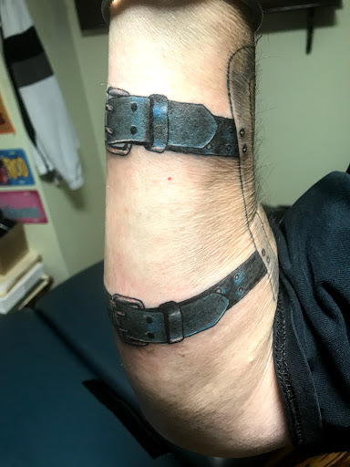 Tattoo Shop «BioGraphix Tattoo Studio», reviews and photos, 147 W Manlius St, East Syracuse, NY 13057, USA