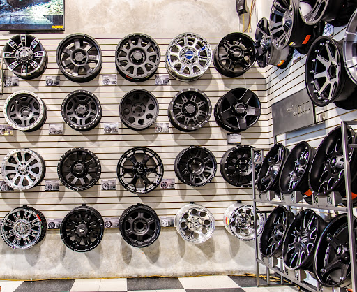 Truck Accessories Store «4 Wheel Parts - Thomas University - Miami Gardens, FL», reviews and photos, 3383 NW 167th St, Miami Gardens, FL 33056, USA