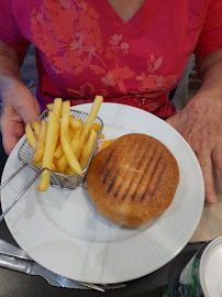 Plats et boissons du Restaurant de hamburgers La Forge à Vignoux-sur-Barangeon - n°12