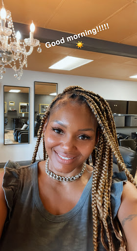 Beauty Salon «Straight Or Knot Beauty Salon», reviews and photos, 844 Texas St, Fairfield, CA 94533, USA