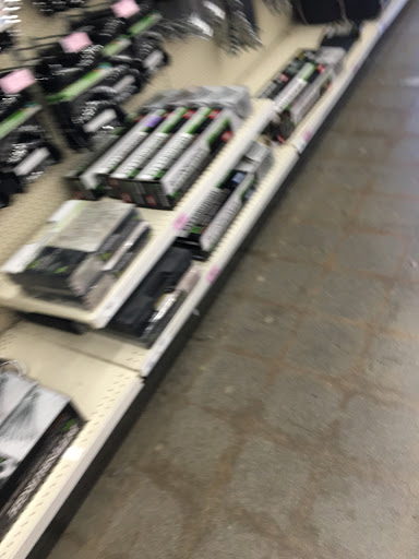 Hardware Store «Harbor Freight Tools», reviews and photos, 2361 Northgate Blvd, Sacramento, CA 95833, USA