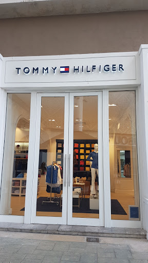 Tommy Hilfiger