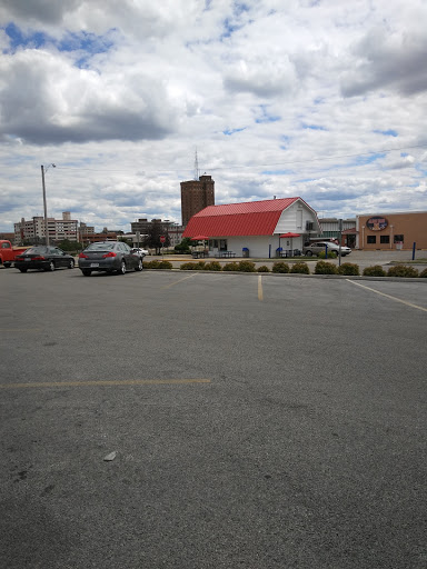 Grocery Store «Save-A-Lot», reviews and photos, 210 N Lake St, Aurora, IL 60506, USA