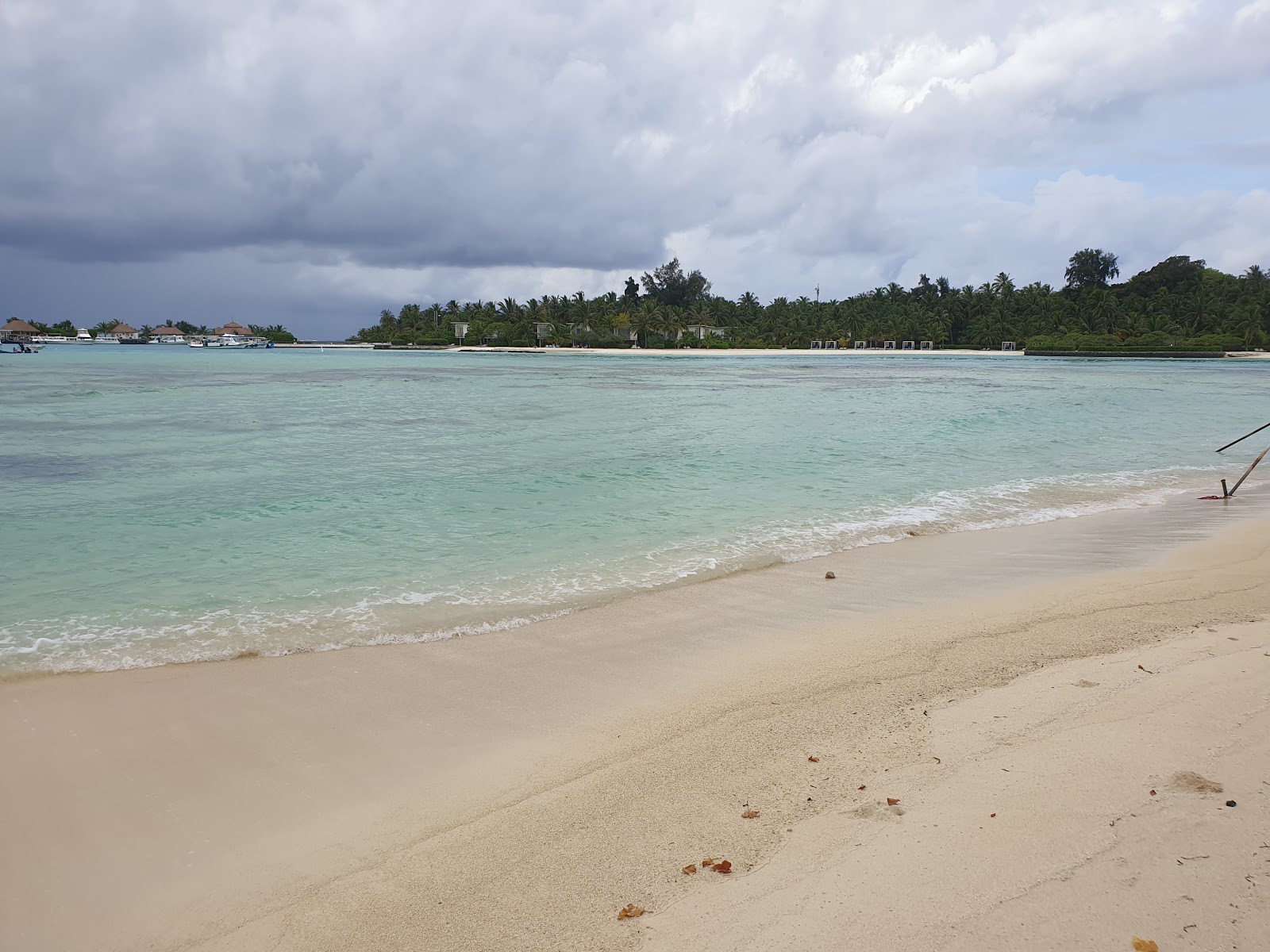 Foto van Naanu Beach II met turquoise puur water oppervlakte