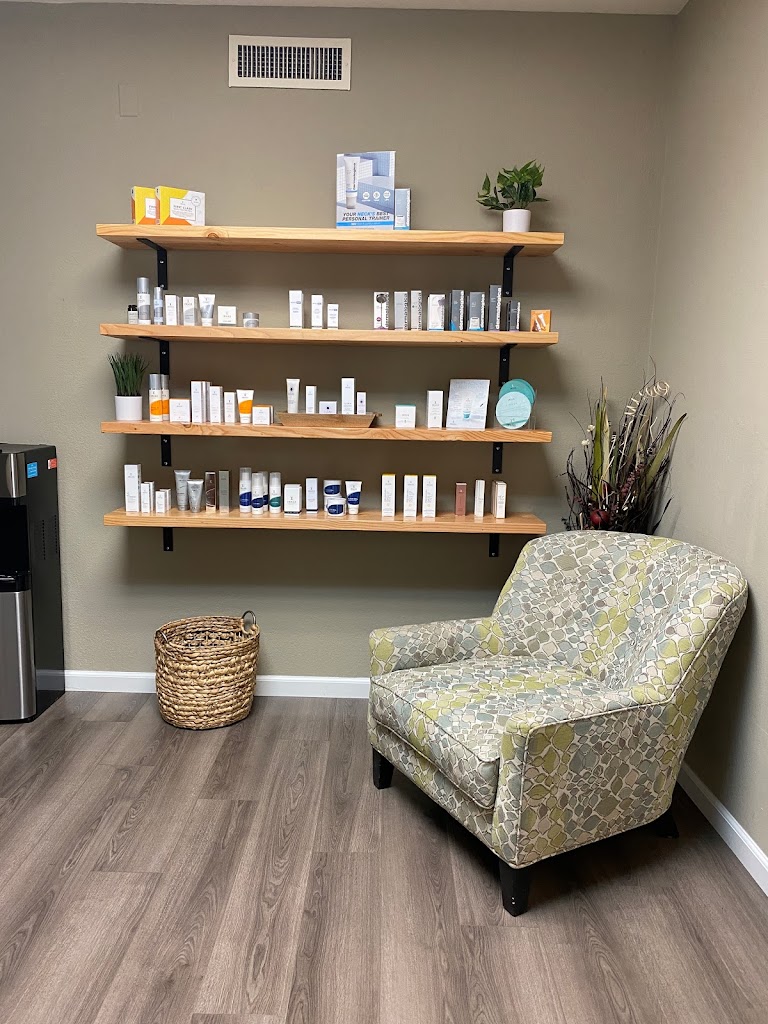 Gina's Skin Studio 94596