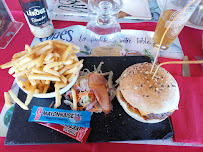 Hamburger du Restaurant créole La Rhumerie du pirate à Saint-François - n°5