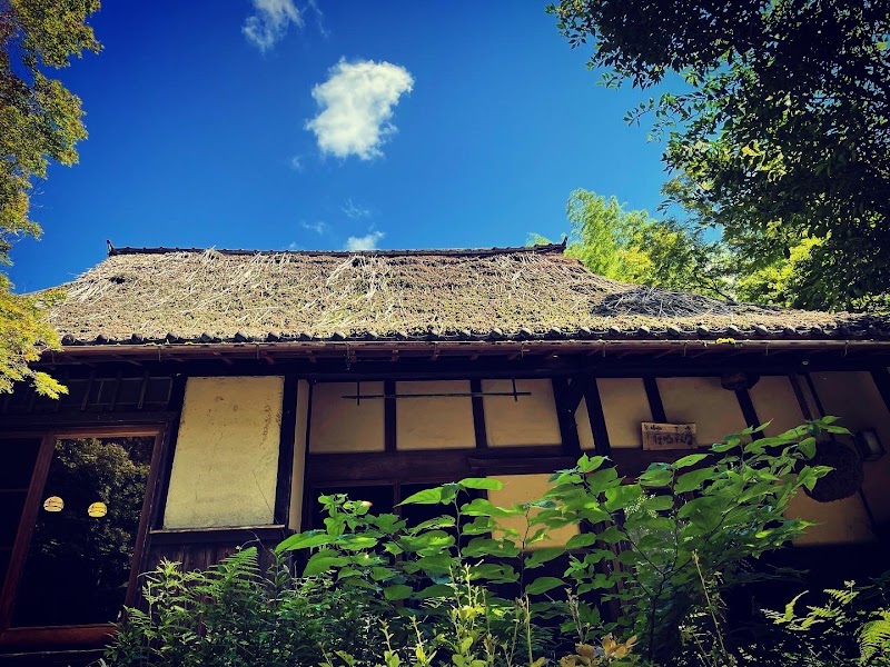 春秋山荘 -たけのこ山の家-