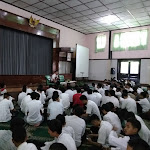 Review SMA Negeri 4 Malang