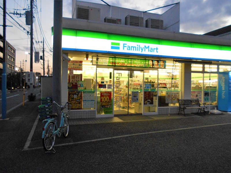 ファミリーマート 日吉本町駅前店