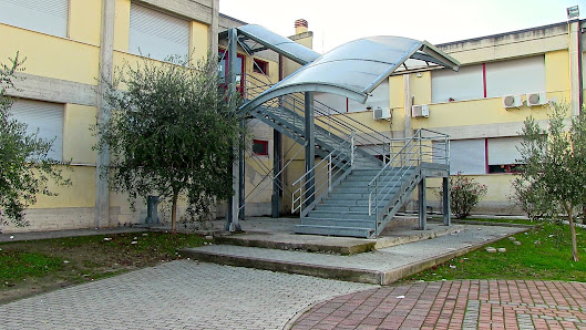 Scuola Media I. Silone 1 Via S. Gottardo, Montesilvano, PE 65015, Italia