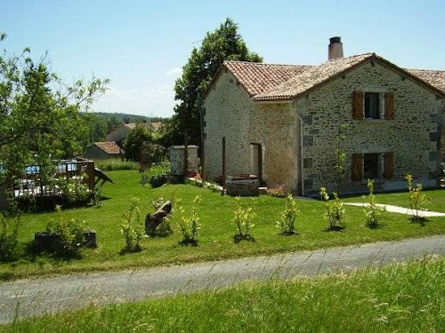 Le Tilleuil, Gite et Chambres d'Hotes à Combiers