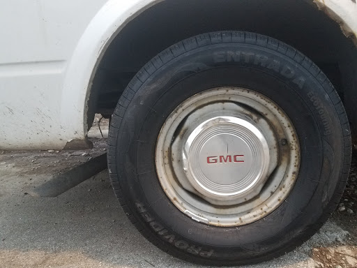 Tire Shop «Discount Tire», reviews and photos, 5505 South La Grange Road, Countryside, IL 60525, USA